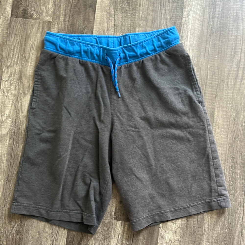 Boys sweat shorts. Size 12/14
